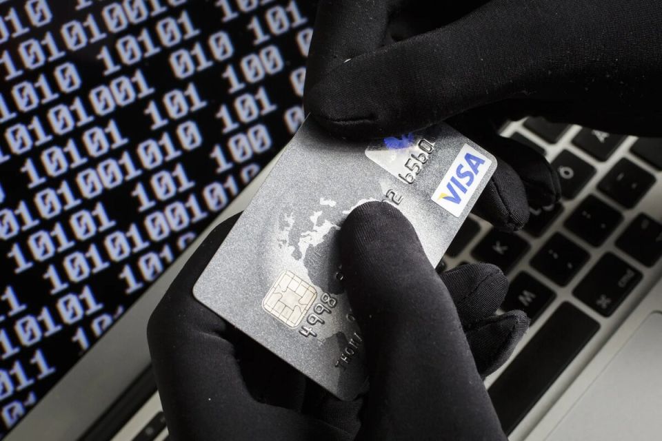         2025 :  