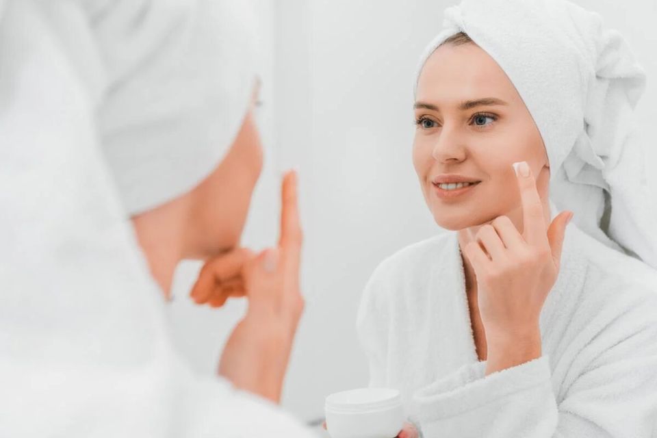 Три ключевых проблемы, которые старят вашу кожу: советы дерматолога