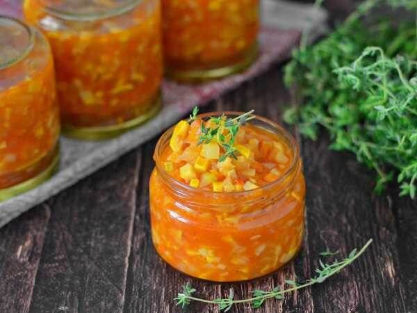 Почему кабачковая икра не просто закуска, а кулинарный хит России?