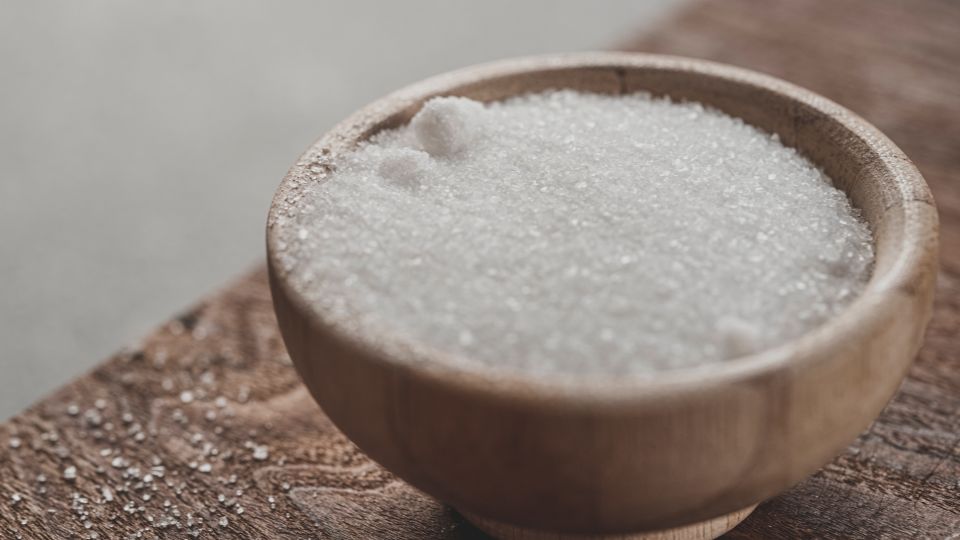 Без мусора и примесей: одна надпись на упаковке отличает сахар высшего качества