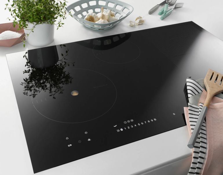 Индукционные варочные панели 2025 года: что нужно знать перед покупкой