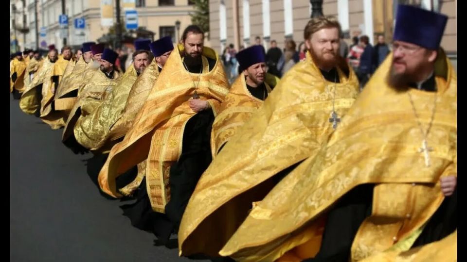 Священник в 2025 году: обязанности, доход и путь к служению