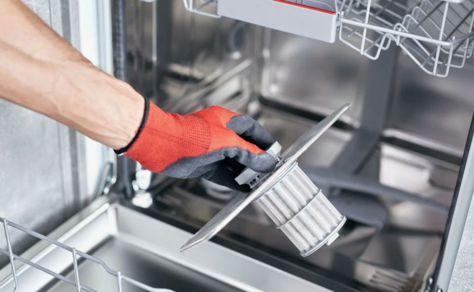 Эффективный уход за посудомоечной машиной: секреты чистоты и долговечности