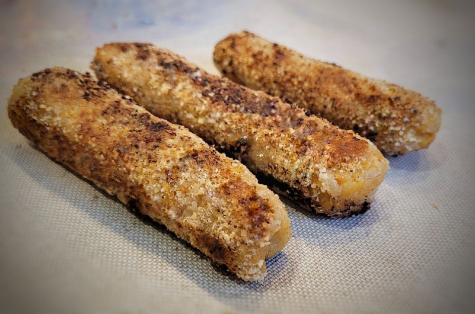 Вкусно и полезно: оригинальные веганские сосиски из нутовых палочек