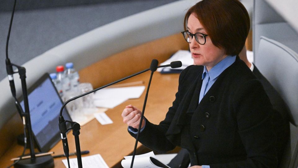 ЦБ снижает ставку, банки не отстают: как сохранение денег в банках меняется?