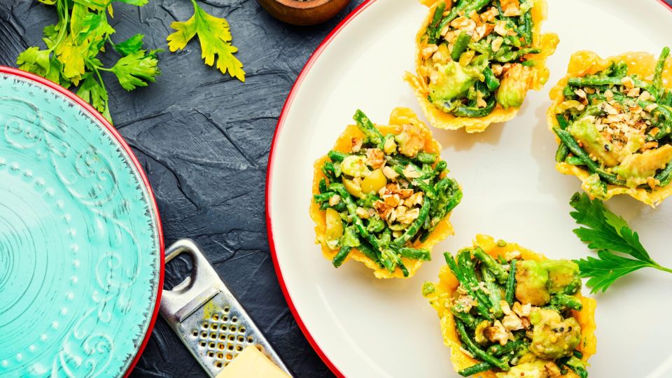 Как приготовить закуску в «корзинках»: эффектное блюдо без тарталеток