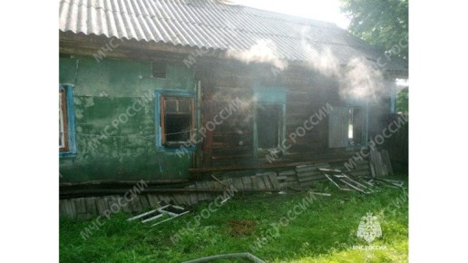 Два человека погибли при пожаре в Климовском районе