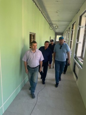 Сегодня 07.06.2025 года с рабочим визитом Дубровский район посетил временно исполняющий обязанности заместителя Губернатора Д. Н. Амеличев. В рамках рабочей поездки,  делегация, совместно с главой администрации И.А....