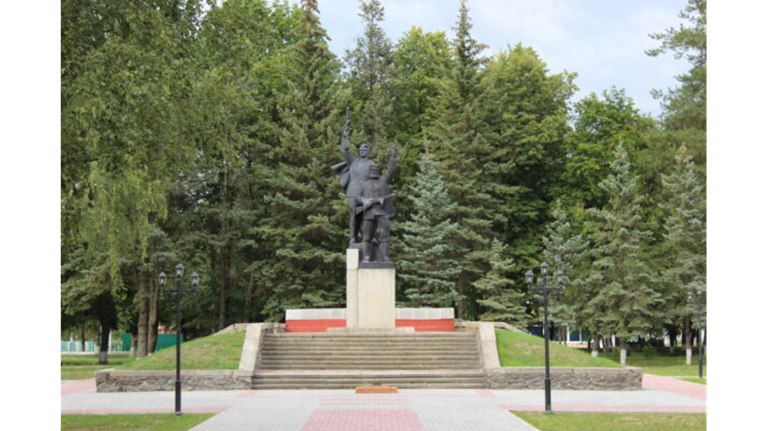 В Суземке благоустроят мемориальный комплекс «Курган Славы»