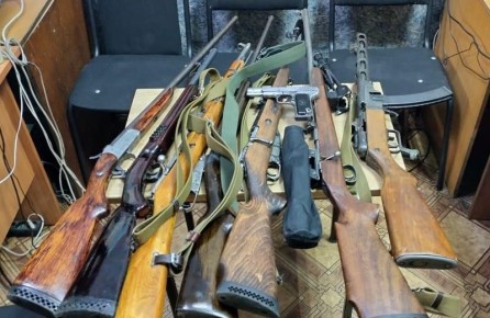 Полицейские Брянщины провели операцию «Арсенал» и выявили 9 случаев незаконного оборота оружия и боеприпасов, в том числе времён Великой Отечественной войны