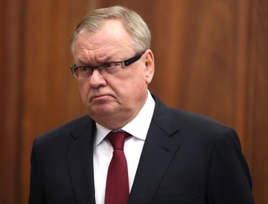 Костин: рубль слишком крепкий, давайте &quot;отруливать&quot;