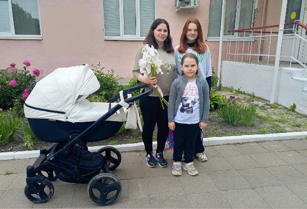 В современном мире, где индивидуализм зачастую ставится выше коллективных интересов, многодетность приобретает особую значимость, напоминая о важности взаимопомощи, поддержки и любви