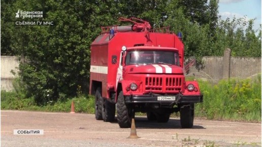 За сутки брянские спасатели выезжали на пожары 8 раз
