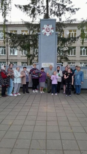 В знак глубочайшего уважения, памяти и скорби к тем, кто ценой своей жизни защитил Отечество в годы войны, 21 июня у Обелиска с. Красное прошла акция : &quot;Свеча Памяти&quot; ,посвящённая 84-й годовщине начала Великой Отечественной...