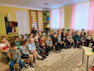 23 июня в МБДОУ-детский сад №14 &quot;Рябинка&quot; прошёл весёлый и познавательный праздник — День рождения балалайки! Ребята окунулись в мир народной музыки и традиций: