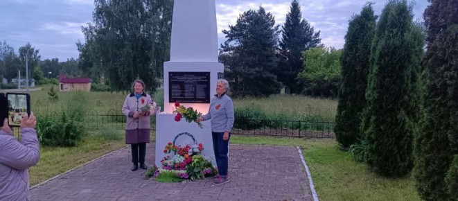 22 июня в России отмечается День памяти и скорби. В СП &quot;Старо-Колышкинский СДК &quot; В 4 часа утра прошла акция &quot;Свеча памяти&quot;