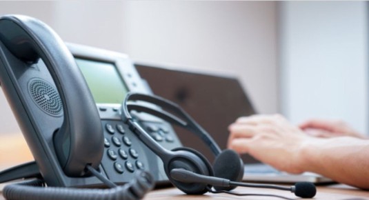 По бесплатному многоканальному единому номеру 8-800-100-00-01 можно