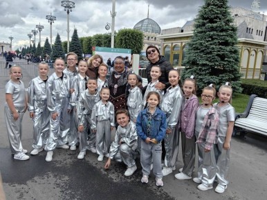 Образцовый вокально-хореографический ансамбль &quot;Альянс&quot; МБУК &quot;ГДК Железнодорожников&quot; принял участие в V Международном туристическом форуме «Путешествуй!», представив нашу родную Брянскую область!