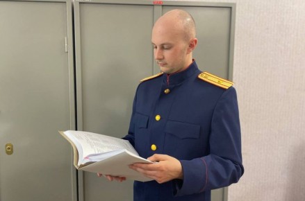 Жительница Брянска предстанет перед судом по обвинению в убийстве своего супруга (ч. 1 ст. 105 УК РФ)
