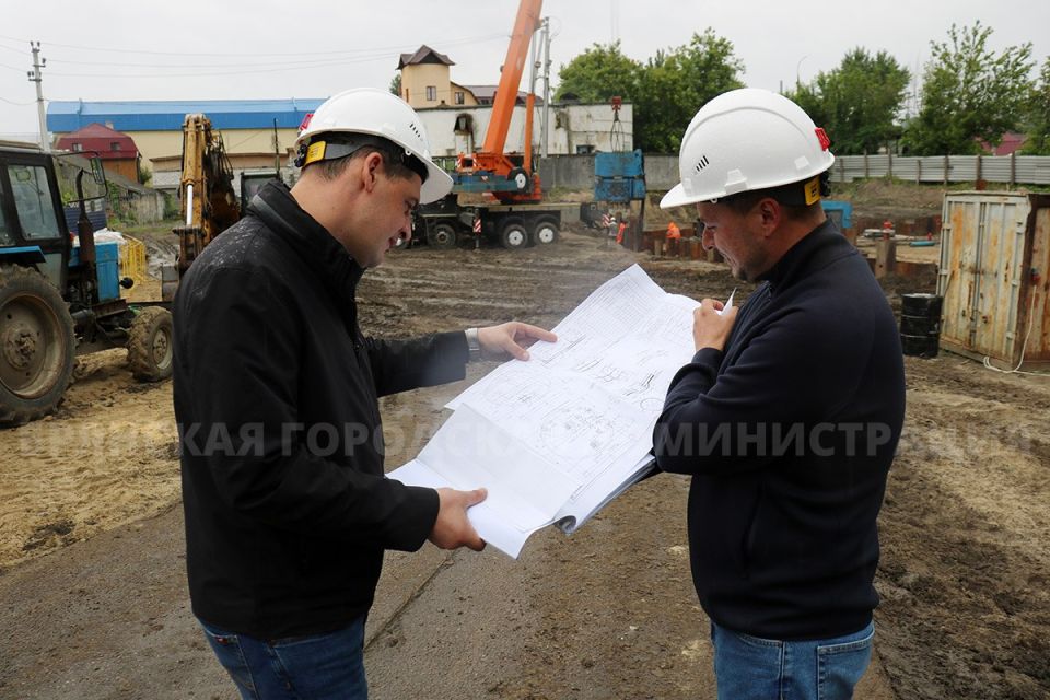 Продолжается строительство КНС по улице Калинина