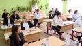 Стартовала пересдача ЕГЭ. Сегодня и завтра выпускники школ могут пересдать Единый государственный экзамен по одному из предметов.Всего в регионе выразили желание улучшить свои результаты семьсот шестьдесят пять человек