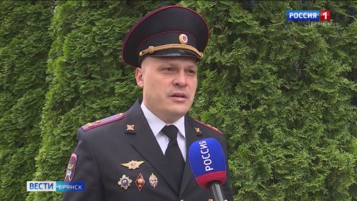 Сотрудники ГИБДД отмечают свой профессиональный праздник