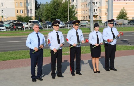 В УМВД России по Брянской области почтили память погибших сотрудников ОВД