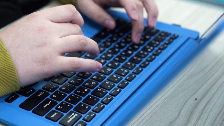 Маркировка и водяные знаки: как в России собираются регулировать искусственный интеллект