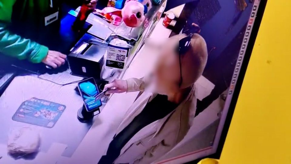 Брянский пенсионер устроил пир за чужой счет