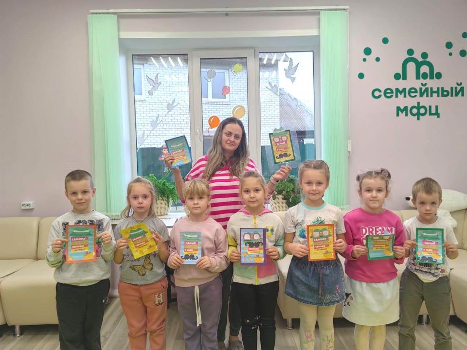 В отделении Семейный МФЦ ГБУ КЦСОН Жуковского района стартовал новый социальный сервис — кружок «Рукоделкино» для детей 6-7 лет