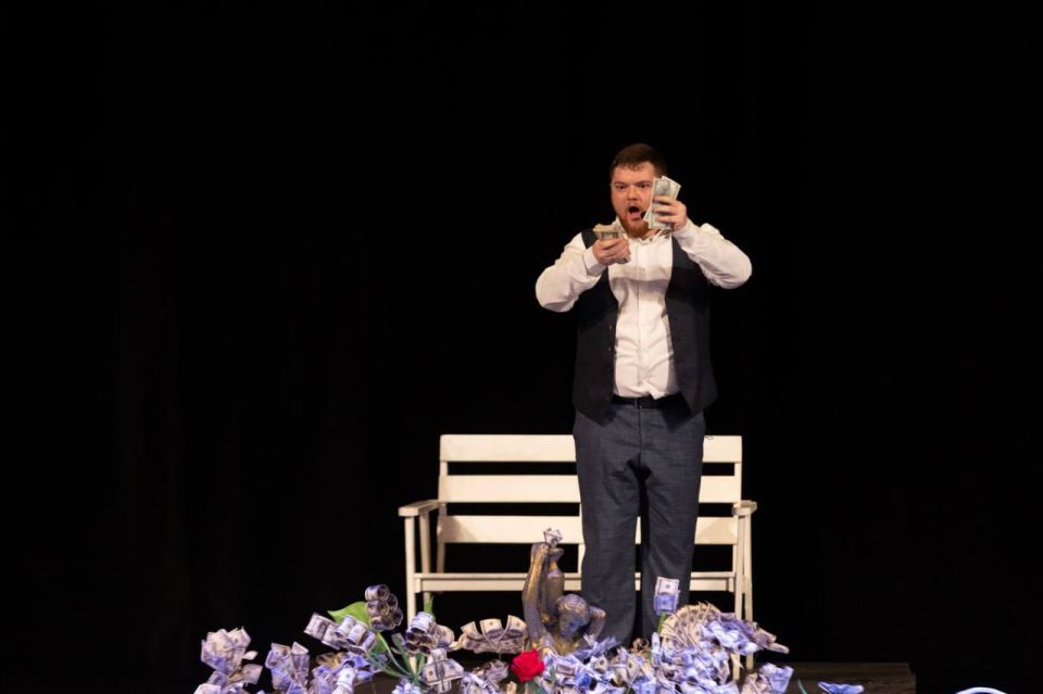 31 октября в 18.00 на сцене к/з «Дружба» Брянской областной филармонии состоится музыкальная новелла Владимира Дубинина «Цветок душистых прерий» по мотивам произведений известного английского писателя Томаса Майн Рида