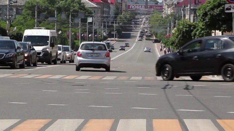 Брянским водителям ужесточат наказание за непредоставление дороги скорой помощи