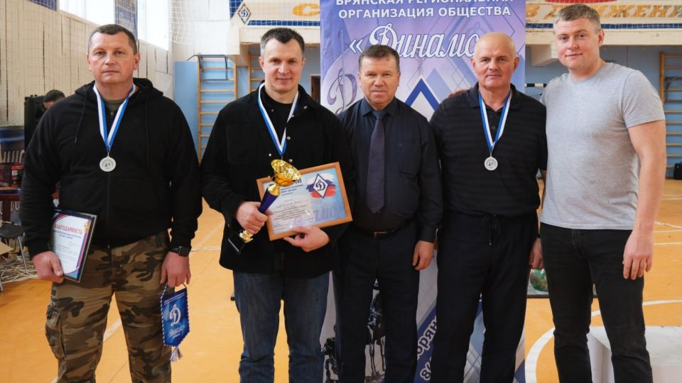 Сборная брянских судов заняла второе место на чемпионате "Динамо" по гиревому спорту