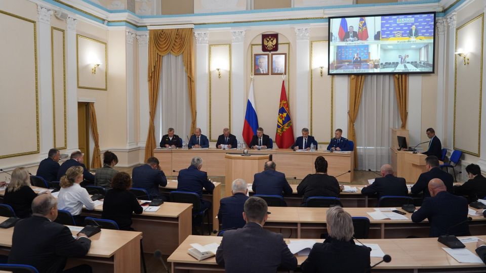 Александр Богомаз провел в Брянске заседание антикоррупционной комиссии