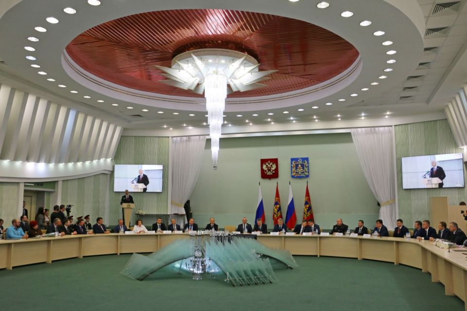 Брянским дорожникам в честь профессионального праздника руководители области вручили заслуженные награды!