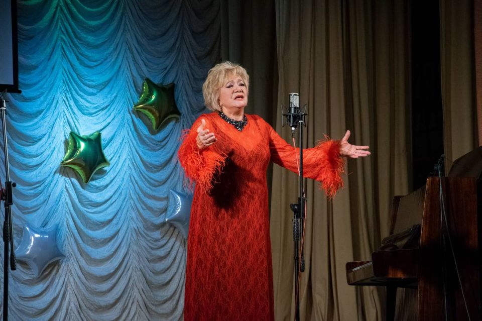 Творческий вечер «Мой каприз-бенефис!» руководителя народной вокально-оперной студии «Орфей» Людмилы Липской Городского Дома культуры Советского района