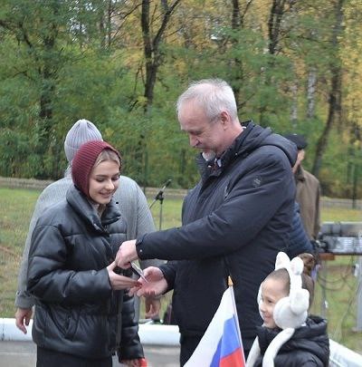 Олег Матыцин открыл новую спортивную площадку в городе Жуковка Олег Матыцин открыл новую спортивную площадку в городе Жуковка