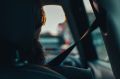 Вот почему перекупщики так внимательно разглядывают ремень безопасности: этот прием стоит позаимствовать