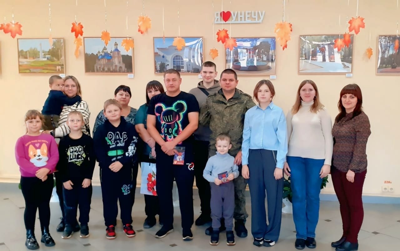 Традиционно, в третье воскресенье октября в России отмечают День отца – праздник, наполненный теплом и благодарностью