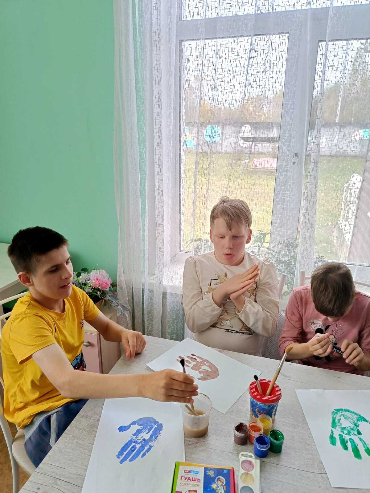 И в десять лет, и в семь и в пять И в десять лет, и в семь и в пять