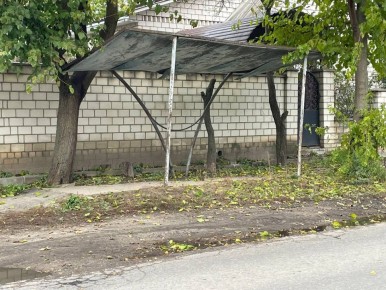 По требованию прокуратуры Стародубского района остановочный павильон будет приведён в соответствие с требованиями ГОСТ