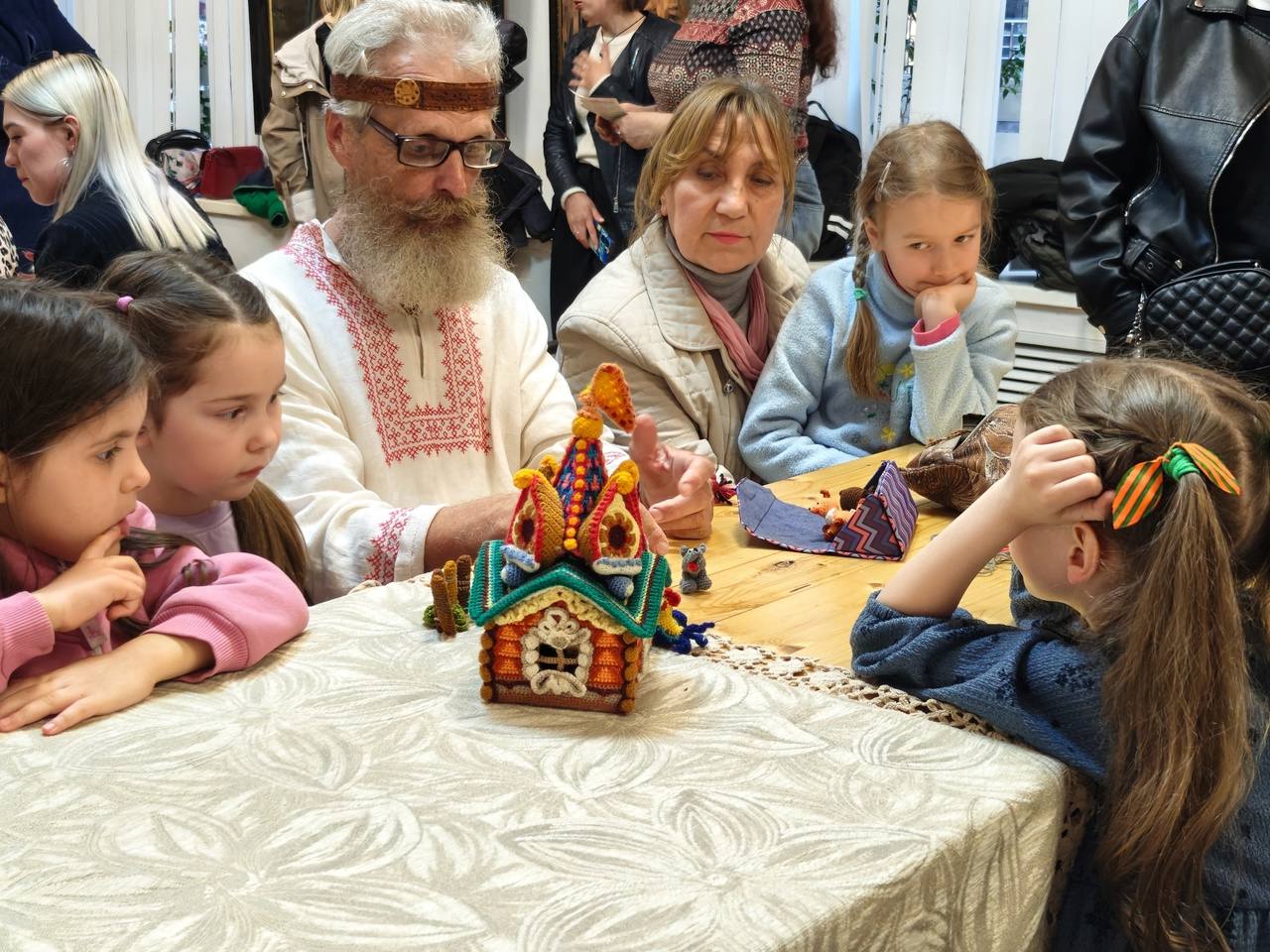 1 ноября в Городском выставочном зале на бульваре Гагарина пройдёт ежегодная Всероссийская акция «Ночь искусств», приуроченная к Дню народного единства под общим девизом «В единстве культур-сила народа» 1 ноября в Городском выставочном зале на бульваре Гагарина пройдёт ежегодная Всероссийская акция «Ночь искусств», приуроченная к Дню народного единства под общим девизом «В единстве культур-сила народа»