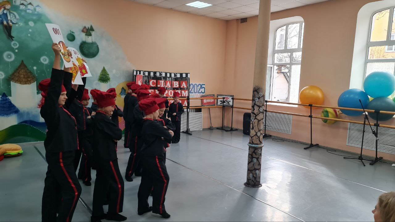 26 октября Центр детского творчества пригласил в гости девчонок и мальчишек, пап и мам, дедушек и бабушек, которые посещают ГБУ " Комплексный центр социального обслуживания населения города Клинцы и Клинцовского района" 26 октября Центр детского творчества пригласил в гости девчонок и мальчишек, пап и мам, дедушек и бабушек, которые посещают ГБУ " Комплексный центр социального обслуживания населения города Клинцы и Клинцовского района"
