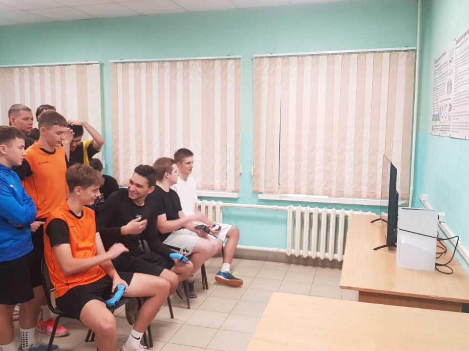 В городе Клинцы состоялся фестиваль фиджитал-футбола