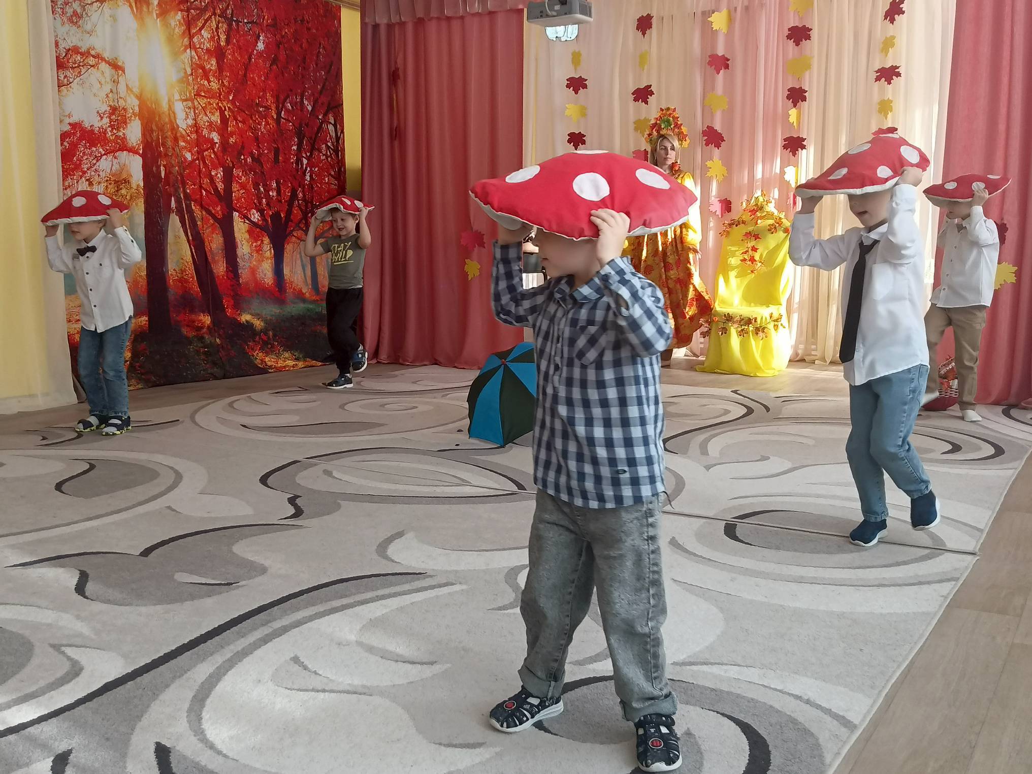 28 октября в МБДОУ-д/с №27 «Чебурашка» состоялся праздник «В гостях у Осени» 28 октября в МБДОУ-д/с №27 «Чебурашка» состоялся праздник «В гостях у Осени»