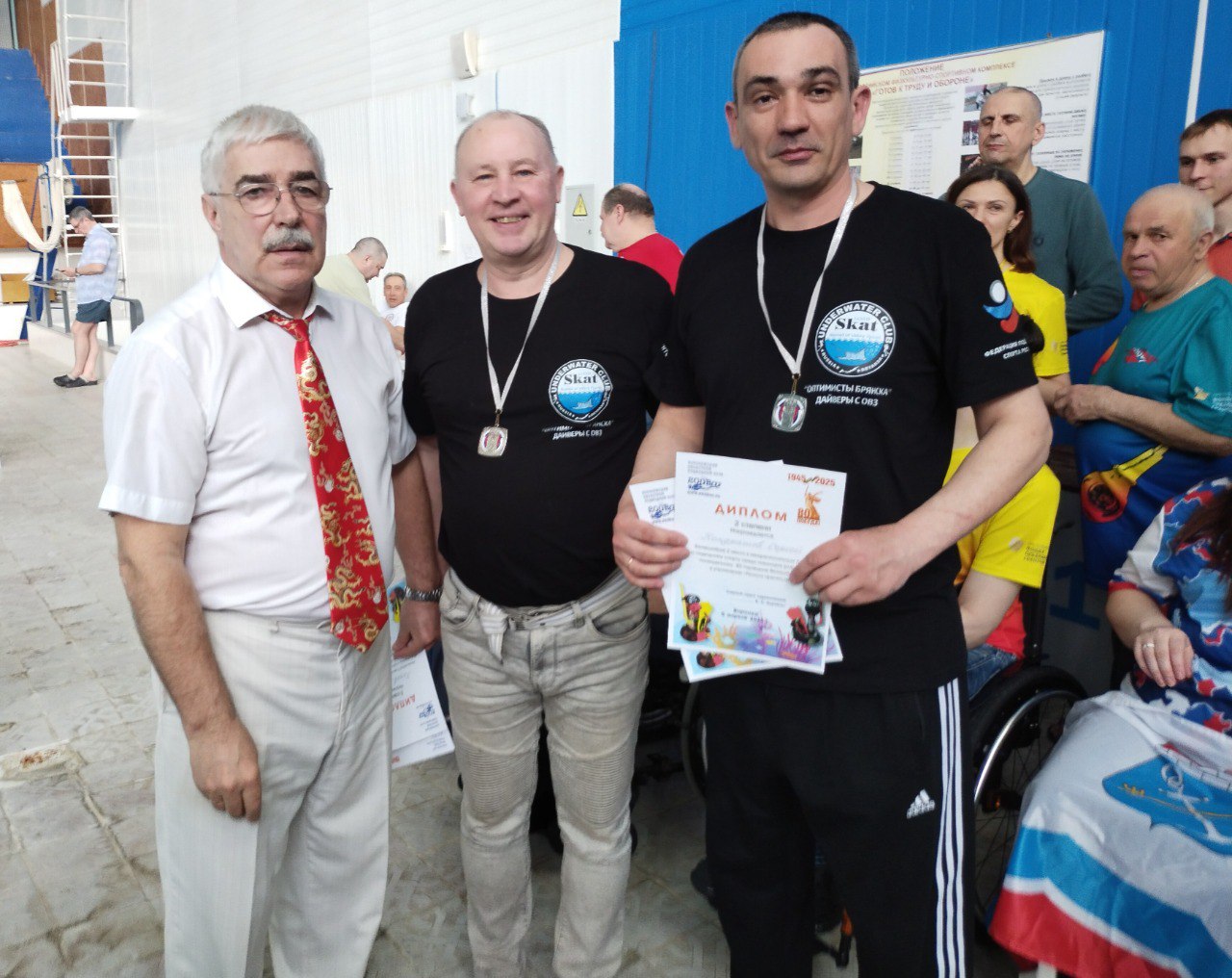 Брянскому парадайверу Сергею Кандрашову вручен международный сертификат Брянскому парадайверу Сергею Кандрашову вручен международный сертификат