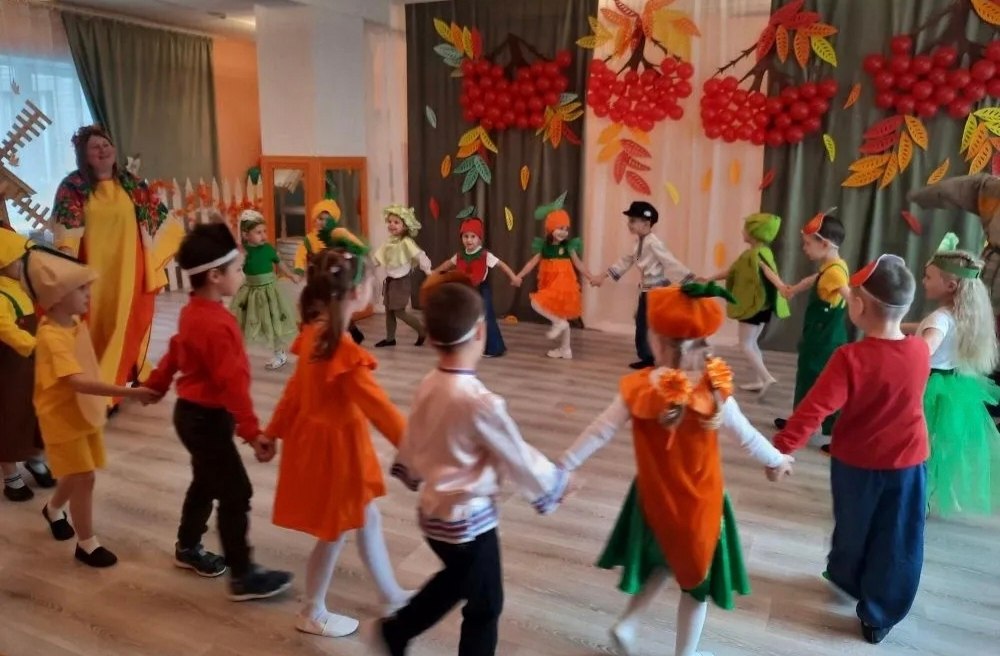 Традиционно, в октябре в МБДОУ - детский сад №30 «Звёздочка» проходят осенние утренники Традиционно, в октябре в МБДОУ - детский сад №30 «Звёздочка» проходят осенние утренники