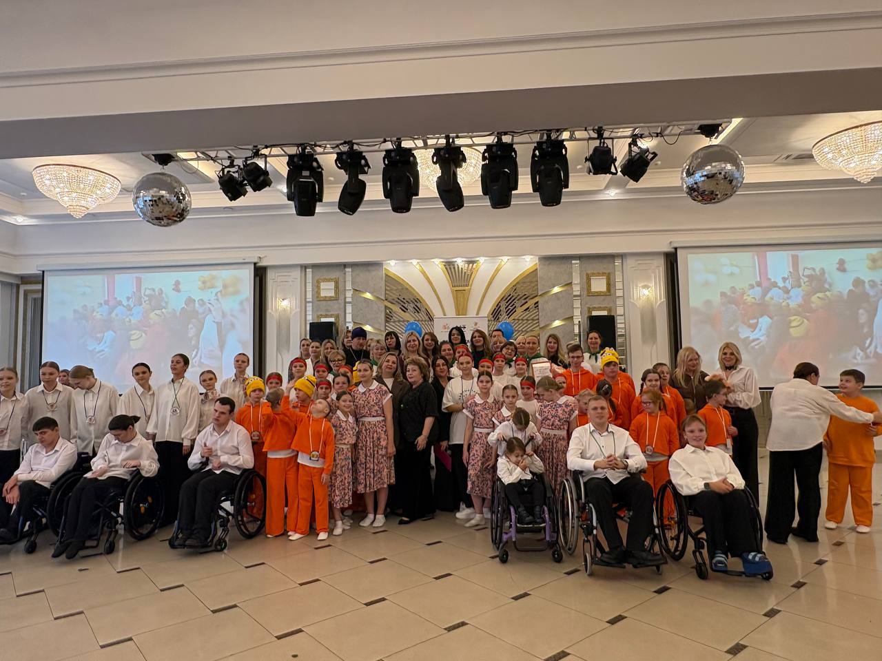 26 октября свой первый день рождения отметила студия инклюзивного танца «Равный танец»