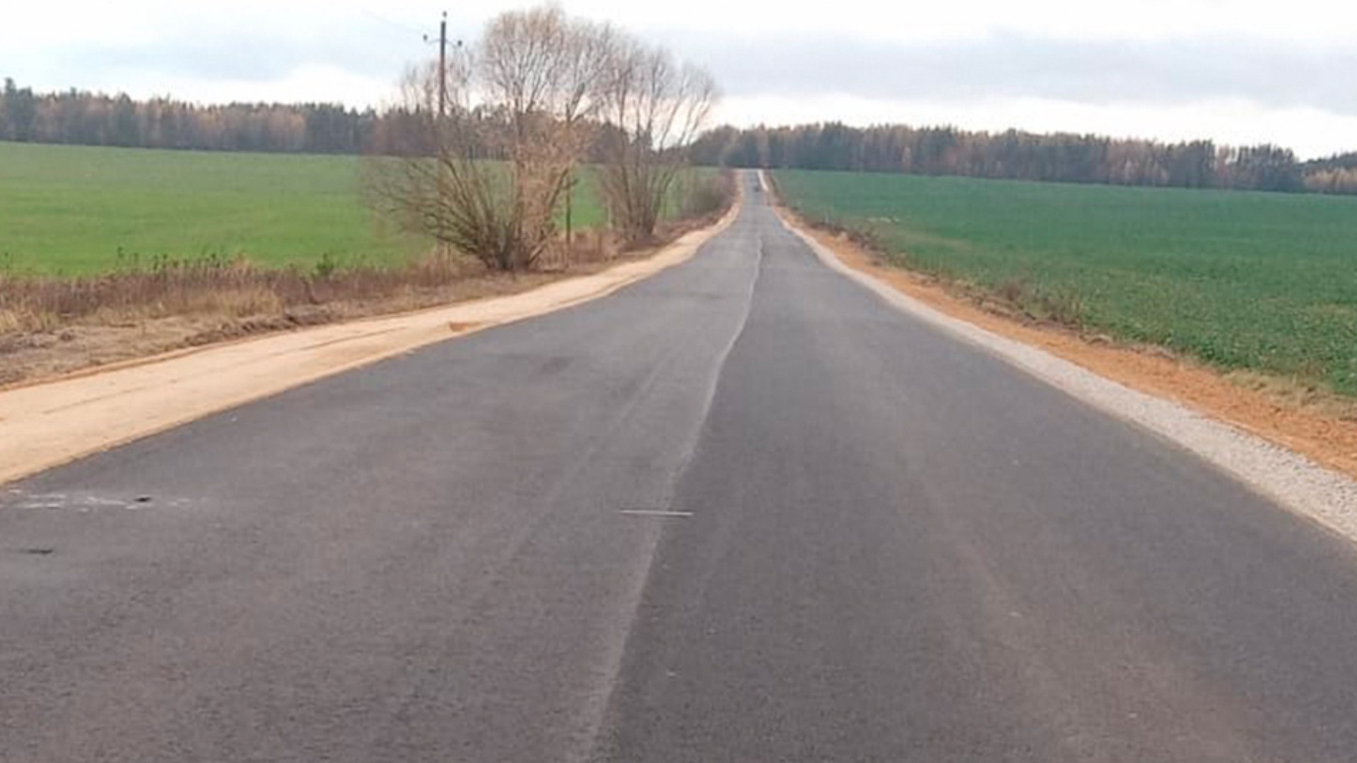 Брянские дорожники обновили асфальт на участке трассы "Смотрова Буда – Климово"