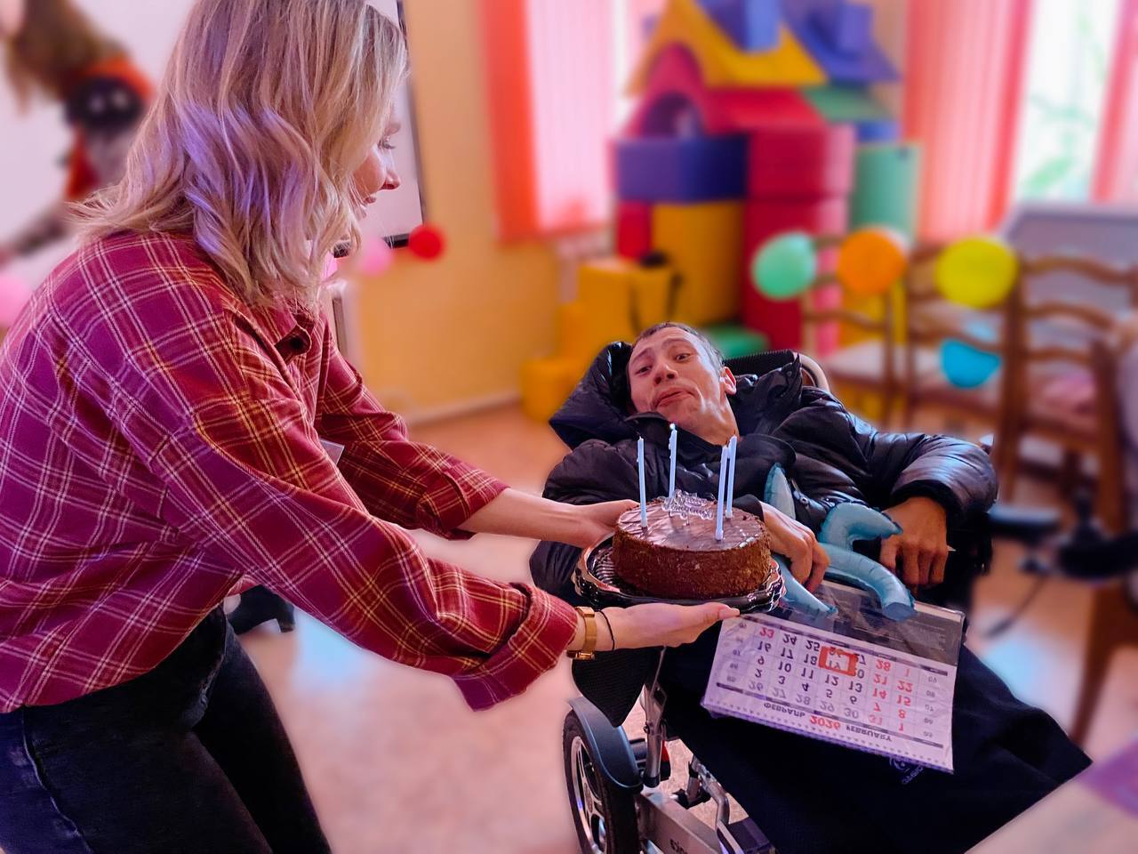 24 октября для участников Клуба «Активное долголетие» ГБУ КЦСОН Климовского района состоялось праздничное мероприятие, посвященное Дню именинника 24 октября для участников Клуба «Активное долголетие» ГБУ КЦСОН Климовского района состоялось праздничное мероприятие, посвященное Дню именинника